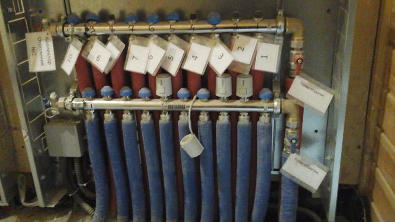 Монтаж ргебенки водоснабжения в коллекторном шкафу