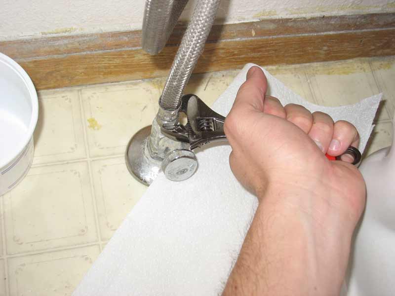 Подключение крана к гибкому шлангу